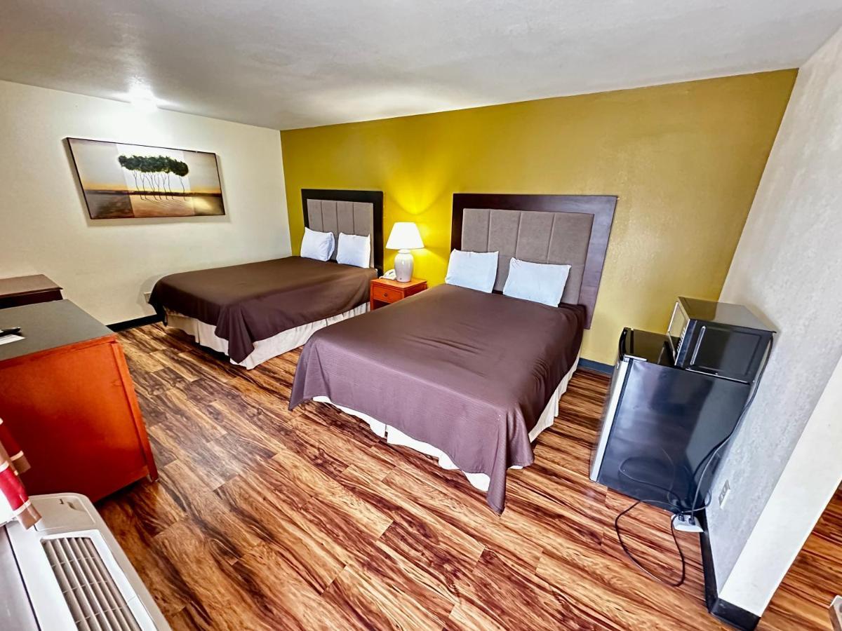 Regency Motel Iola