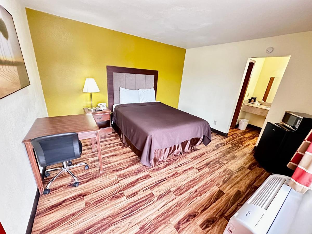 Regency Motel Iola